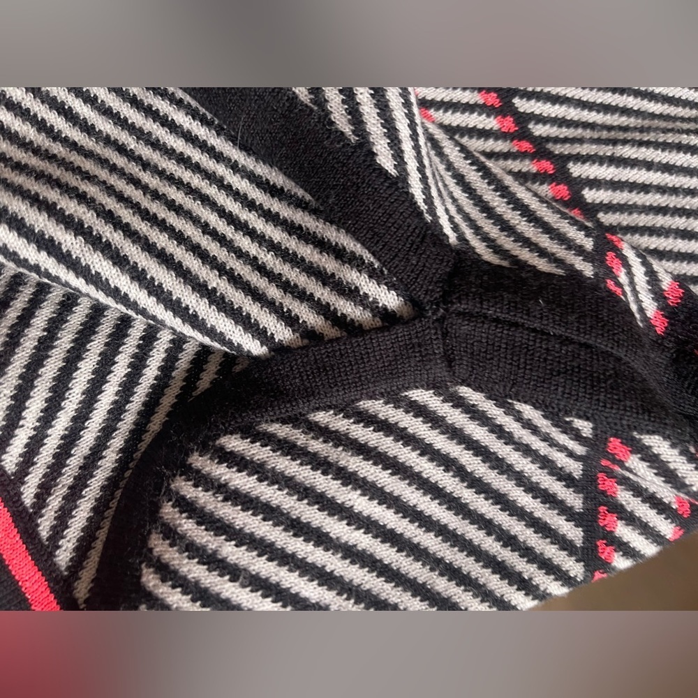 Rag And Bone Sweater Like New! - image 4